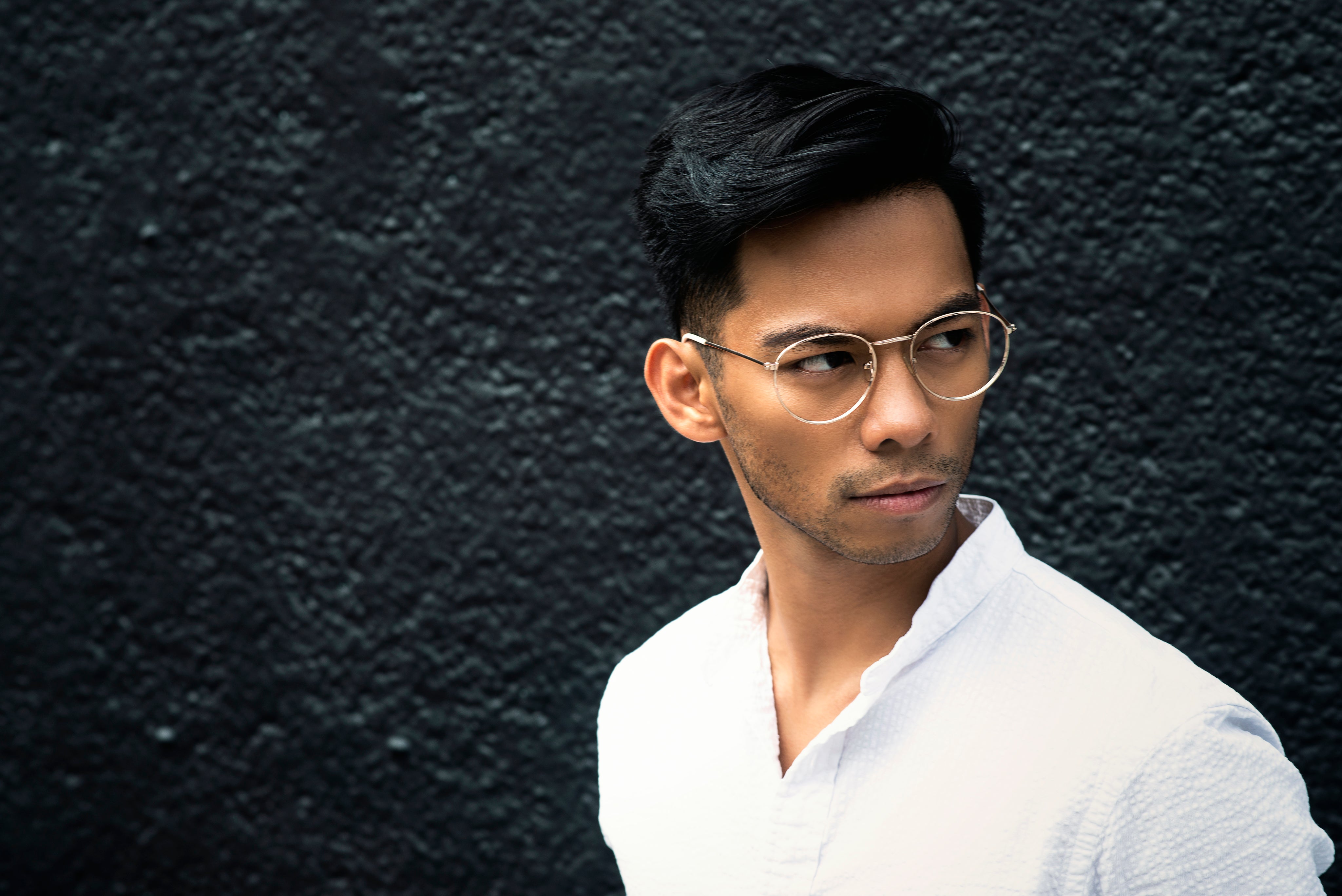 <em><strong>Alejandro R.</strong></em>